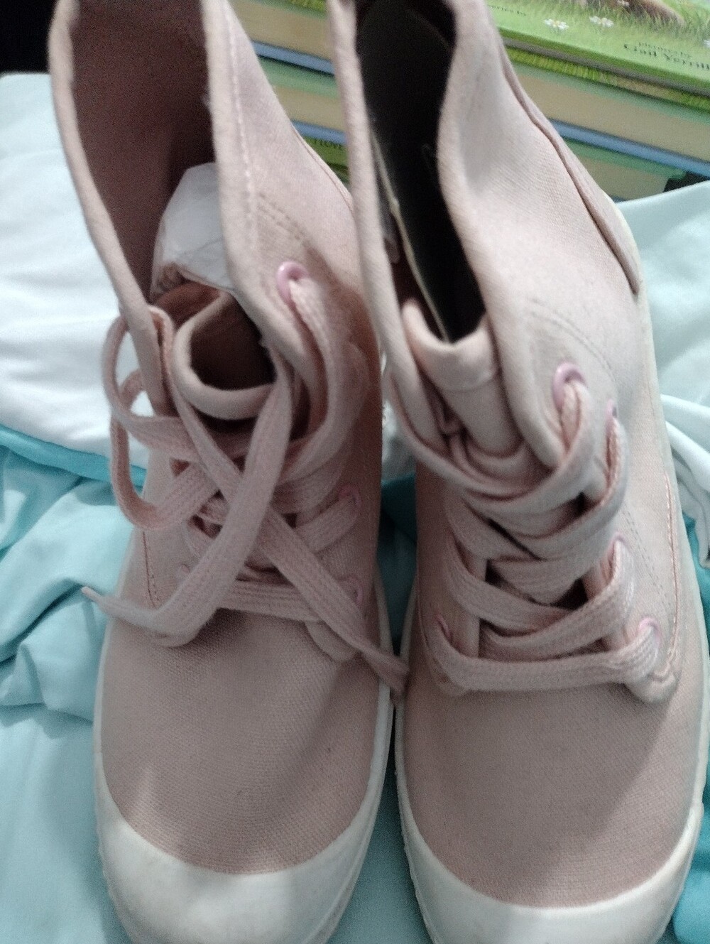 Girl's High-Top Canvas Sneakers in Light Pink Sz 5 New